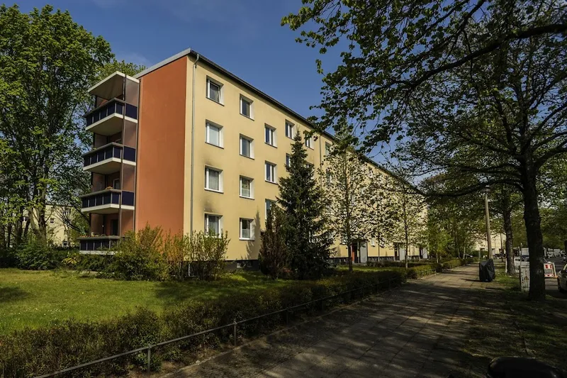 Schöne 2-Zimmer-Wohnung mit großem Balkon — photo 1